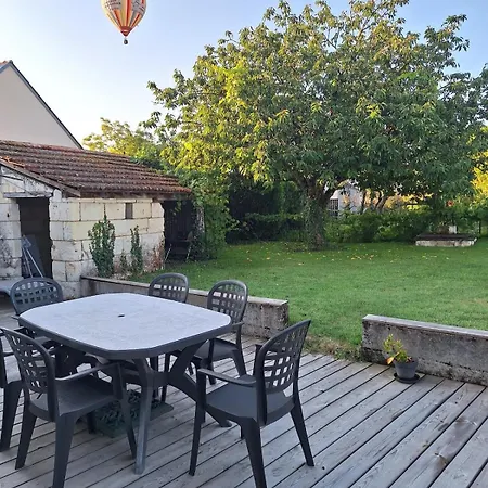 Charmante Maison Au Calme Avec Jardin بيت للعطل *