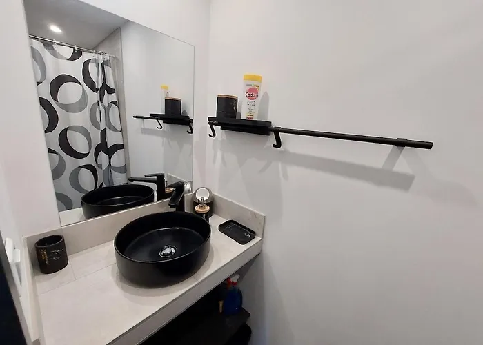 Сasa de vacaciones Charmante Maison Au Calme Avec Jardin *